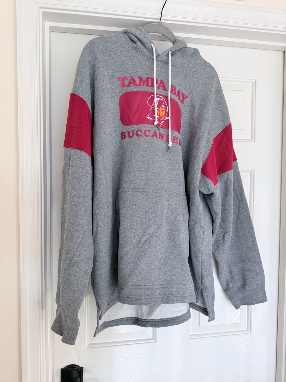 Tampa Bay Buccaneers Gray & Red Pullover Hoodie